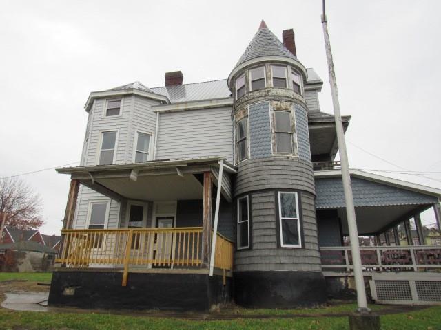 25 Ben Lomond Street Uniontown, PA 15401 - Photo 2 of 24 a front view of a house