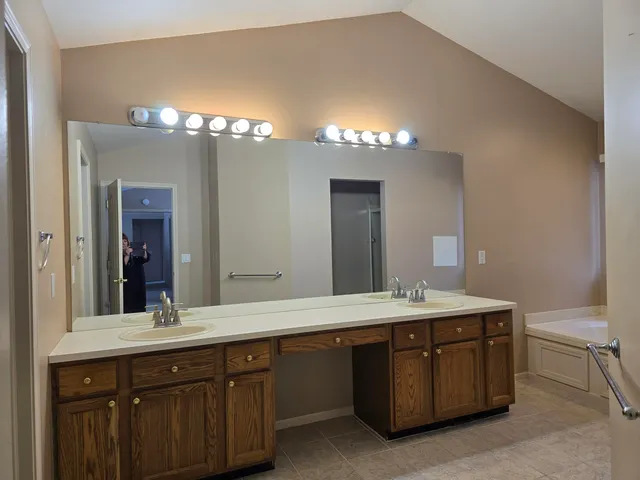 $3,600 | 47498 Fox Run Drive, Canton, MI 48187