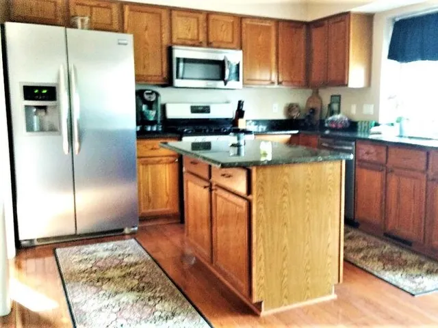 $3,600 | 47498 Fox Run Drive, Canton, MI 48187