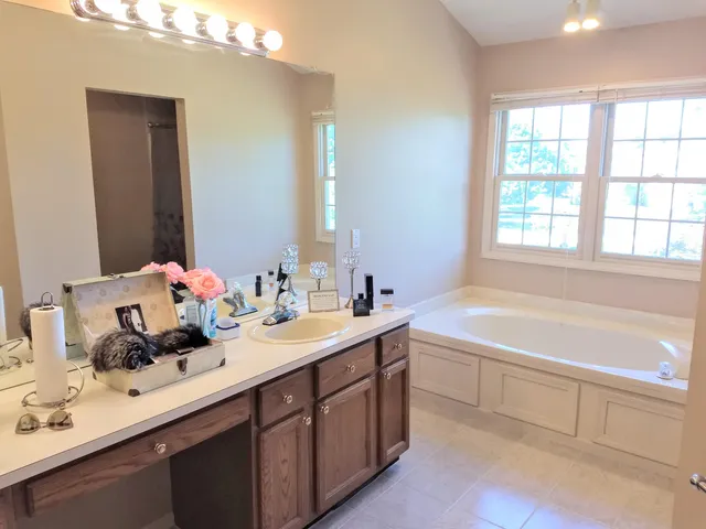 $3,600 | 47498 Fox Run Drive, Canton, MI 48187