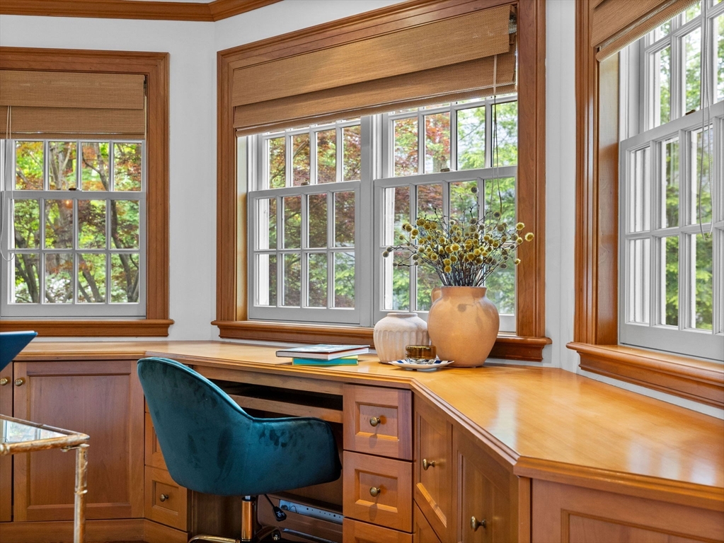 36 Old Farm Road Wellesley, MA 02481 - Photo 11 of 34