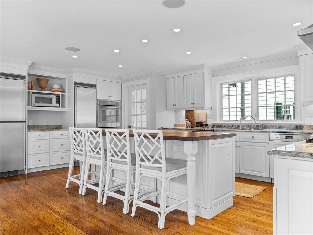 36 Old Farm Road Wellesley, MA 02481 - Photo 13 of 34