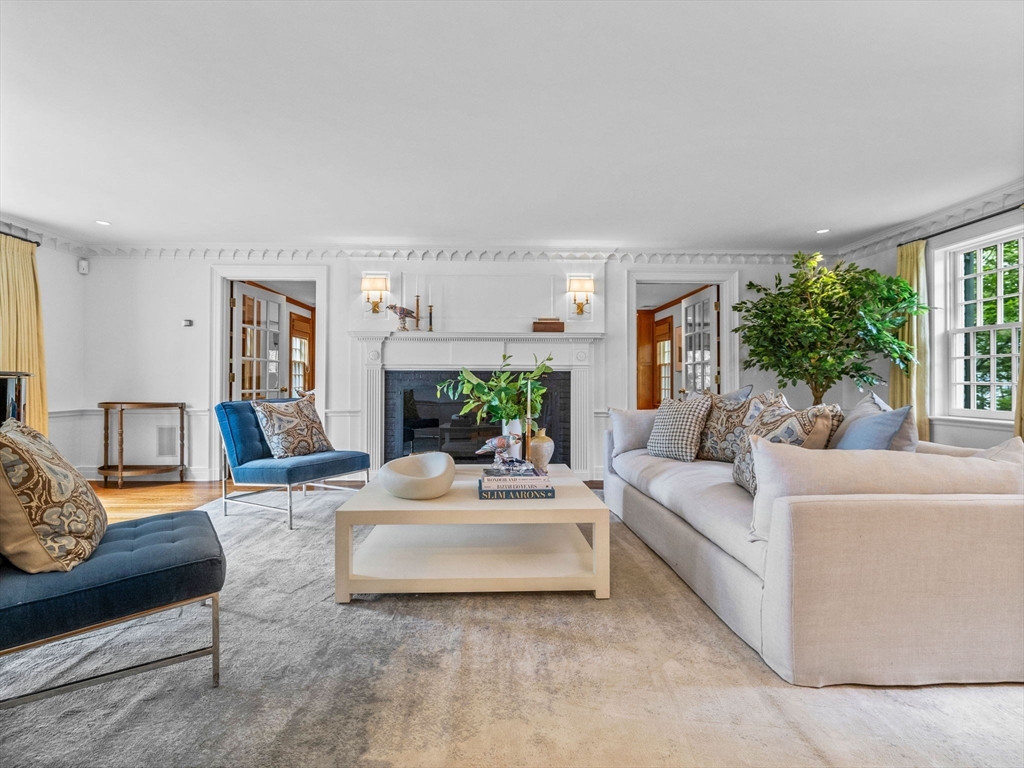 36 Old Farm Road Wellesley, MA 02481 - Photo 6 of 34