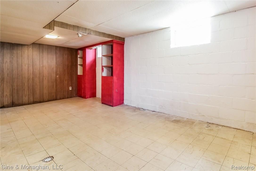 472 Touraine Road Grosse Pointe, MI 48236 - Photo 20 of 26 020-Basement-5028299-medium.jpg