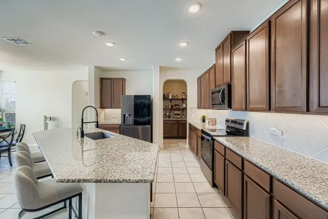 $489,900 | 295 Kat Garnet Drive, Kyle, TX 78640