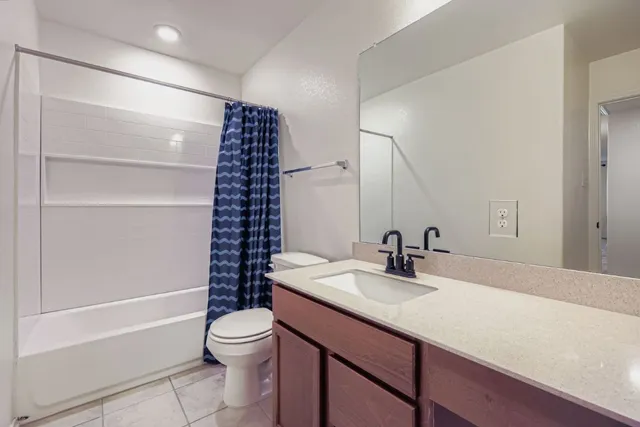 $489,900 | 295 Kat Garnet Drive, Kyle, TX 78640