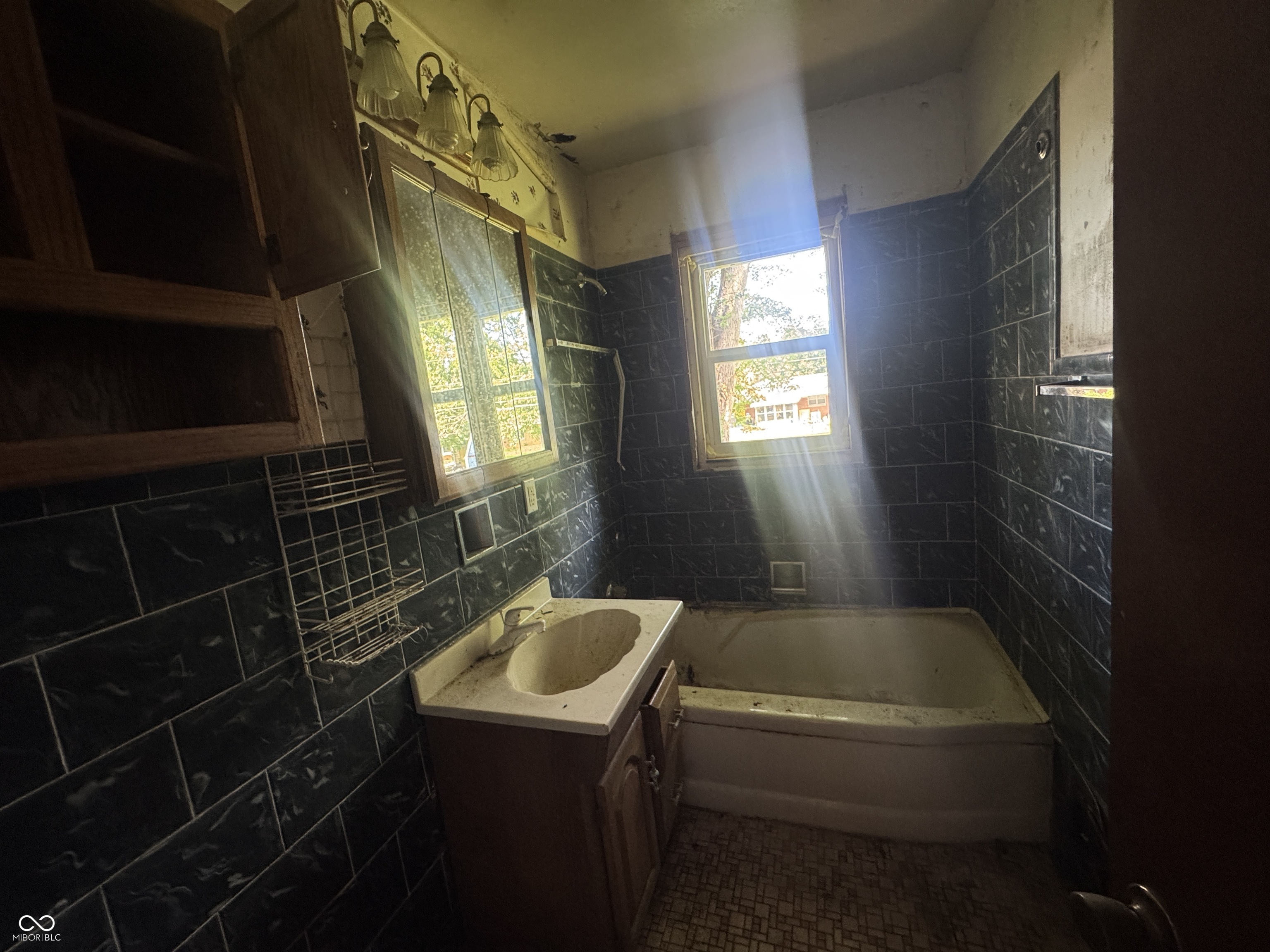 2324 East Thompson Road Indianapolis, IN 46227 - Photo 9 of 12