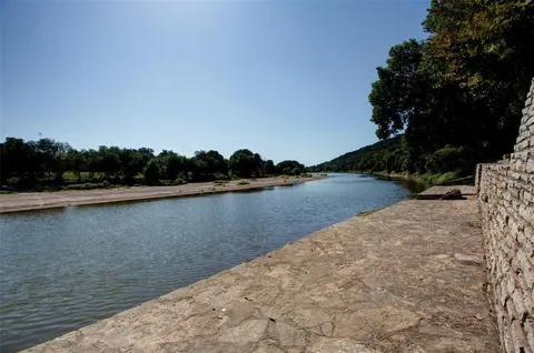 $1,972,960 | 4894 State Highway 144, Rainbow, TX 76077