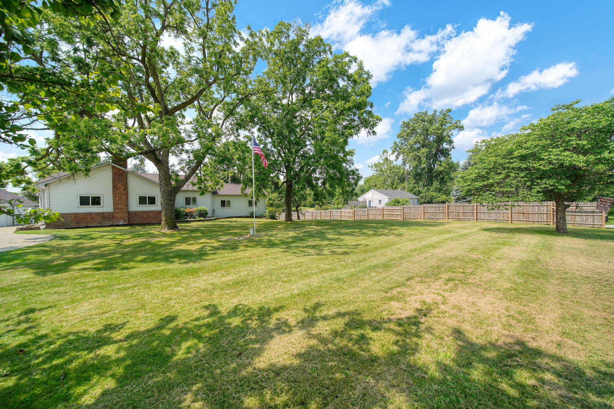 1251 East Monroe Road Tecumseh, MI 49286 - Photo 2 of 18 2-web-or-mls-DSC07095_HDR - Copy