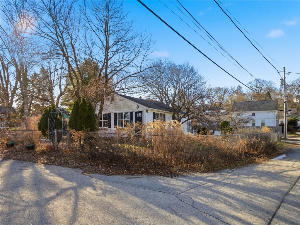 6 Seton Street Providence, RI 02909 - Photo 17 of 18