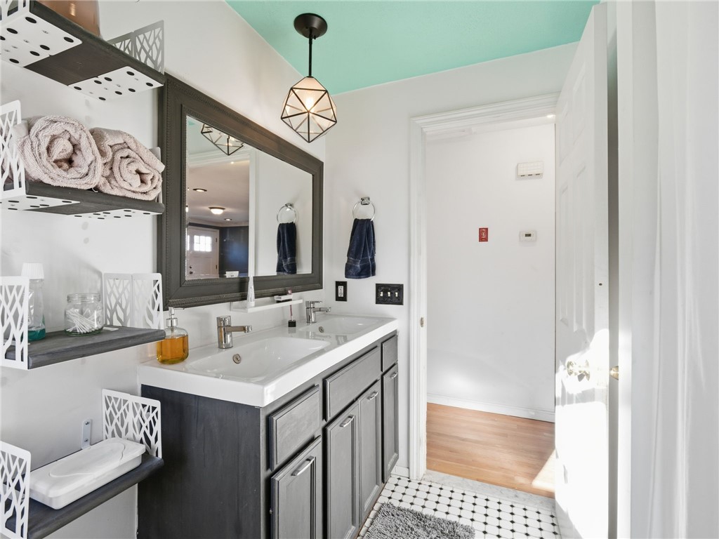 6 Seton Street Providence, RI 02909 - Photo 8 of 18