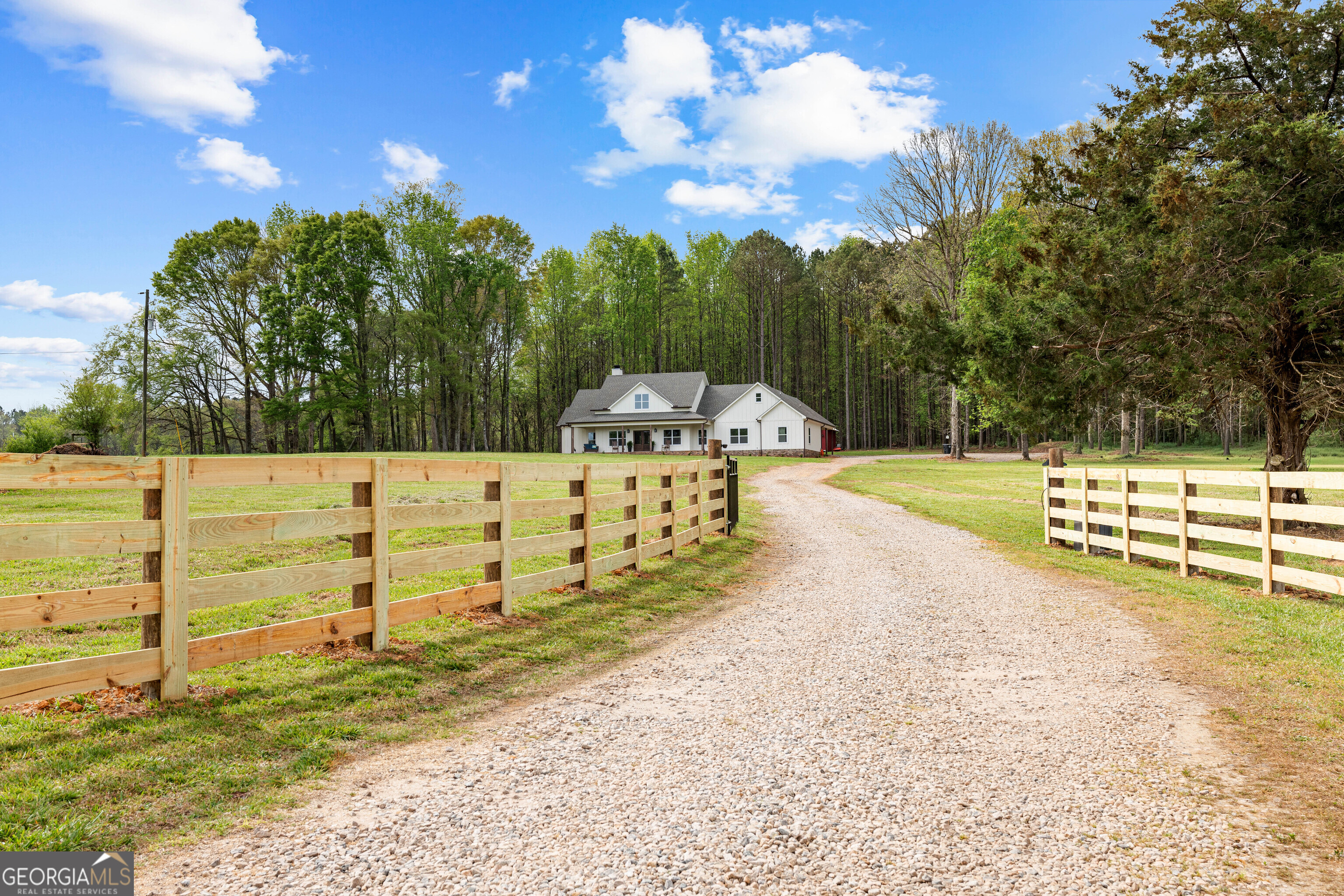 302 Willowood Road LaGrange, GA 30241 - Photo 3 of 61