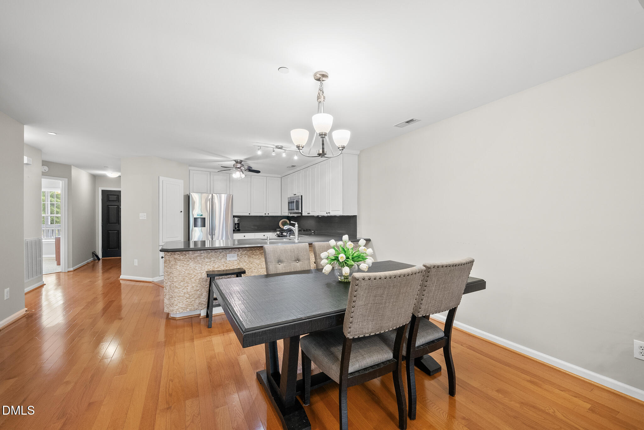 631 Springfork Drive Cary, NC 27513 - Photo 3 of 23 DSC03436