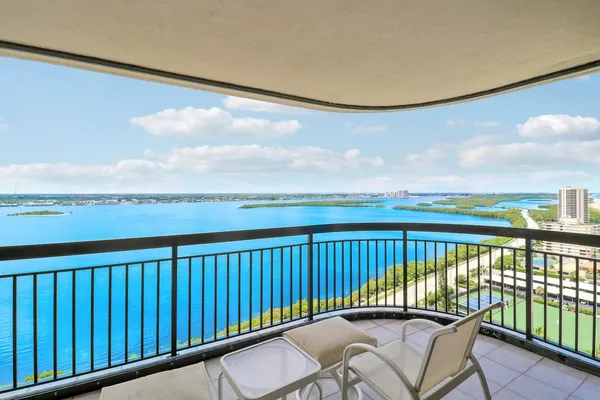 $17,500 | 5380 North Ocean Drive, Unit 22J, Singer Island, FL 33404