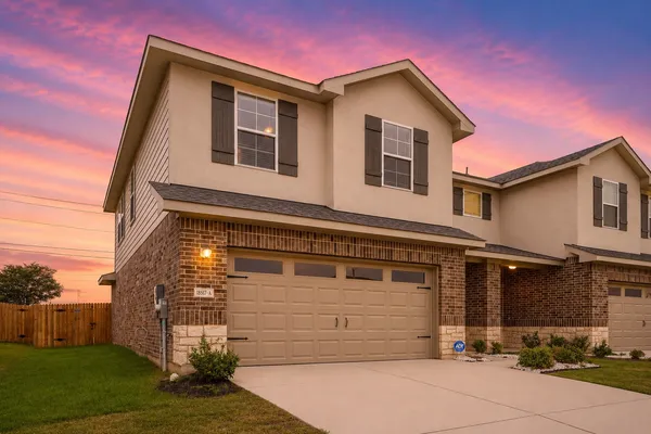 $2,100 | 18517 Cremello Dr Manor, Unit A, Manor, TX 78653