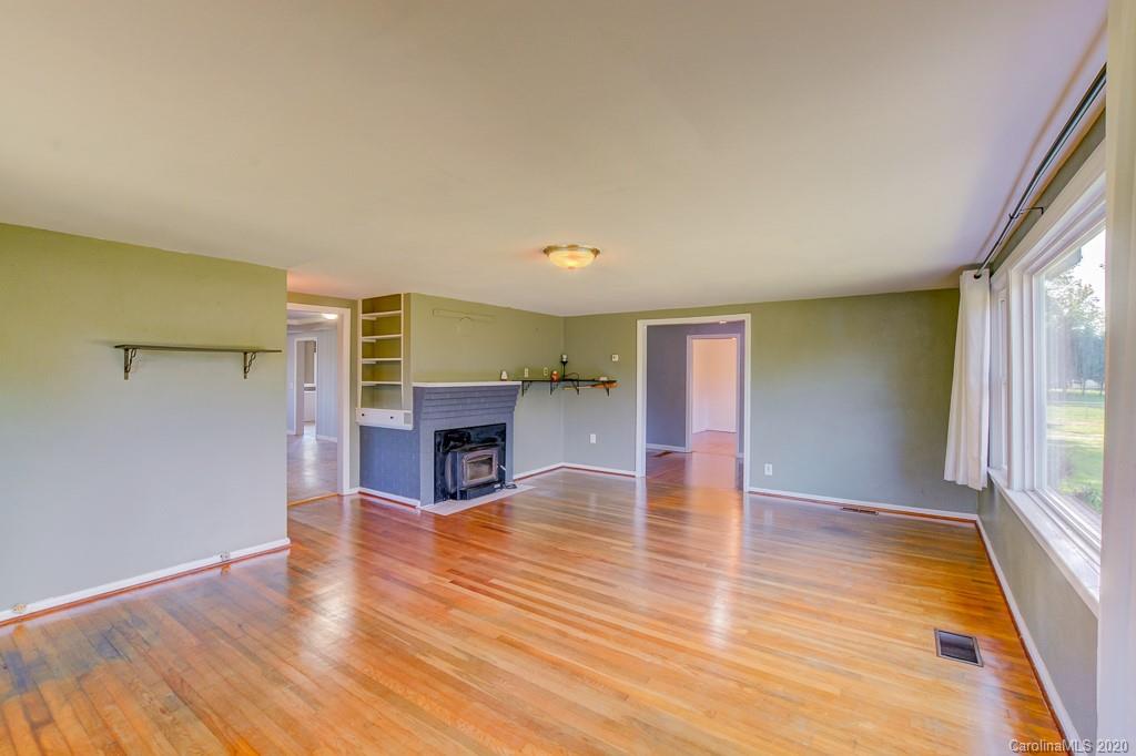 197 Banner Farm Road Mills River, NC 28759 - Photo 5 of 35 Gallery Image 5