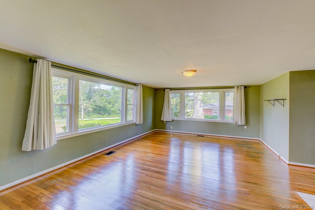 197 Banner Farm Road Mills River, NC 28759 - Photo 6 of 35 Gallery Image 6