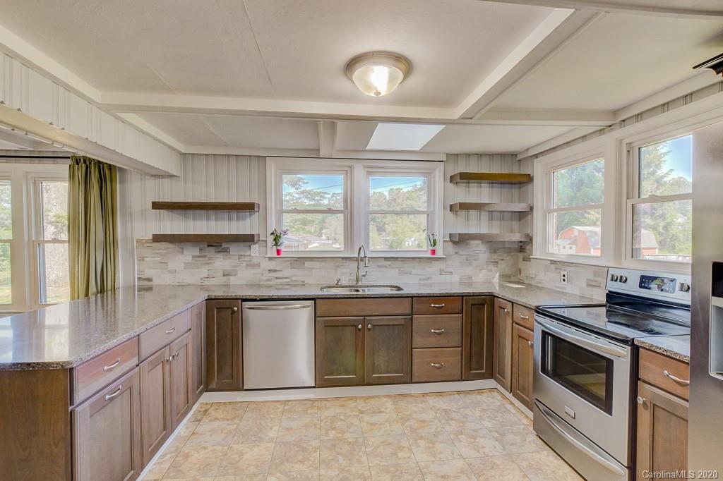 197 Banner Farm Road Mills River, NC 28759 - Photo 9 of 35 Gallery Image 9
