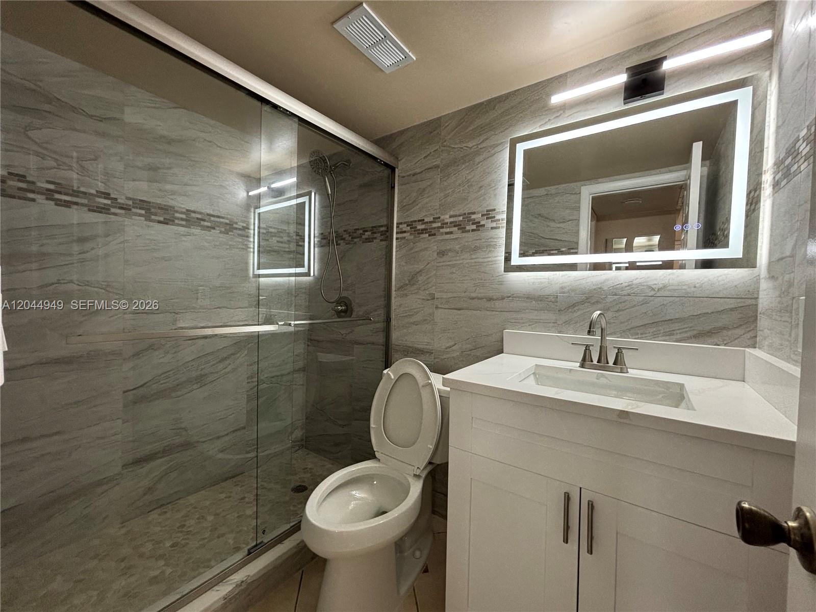21909 Lake Forest Circle, Unit 205 Boca Raton, FL 33433 - Photo 14 of 20