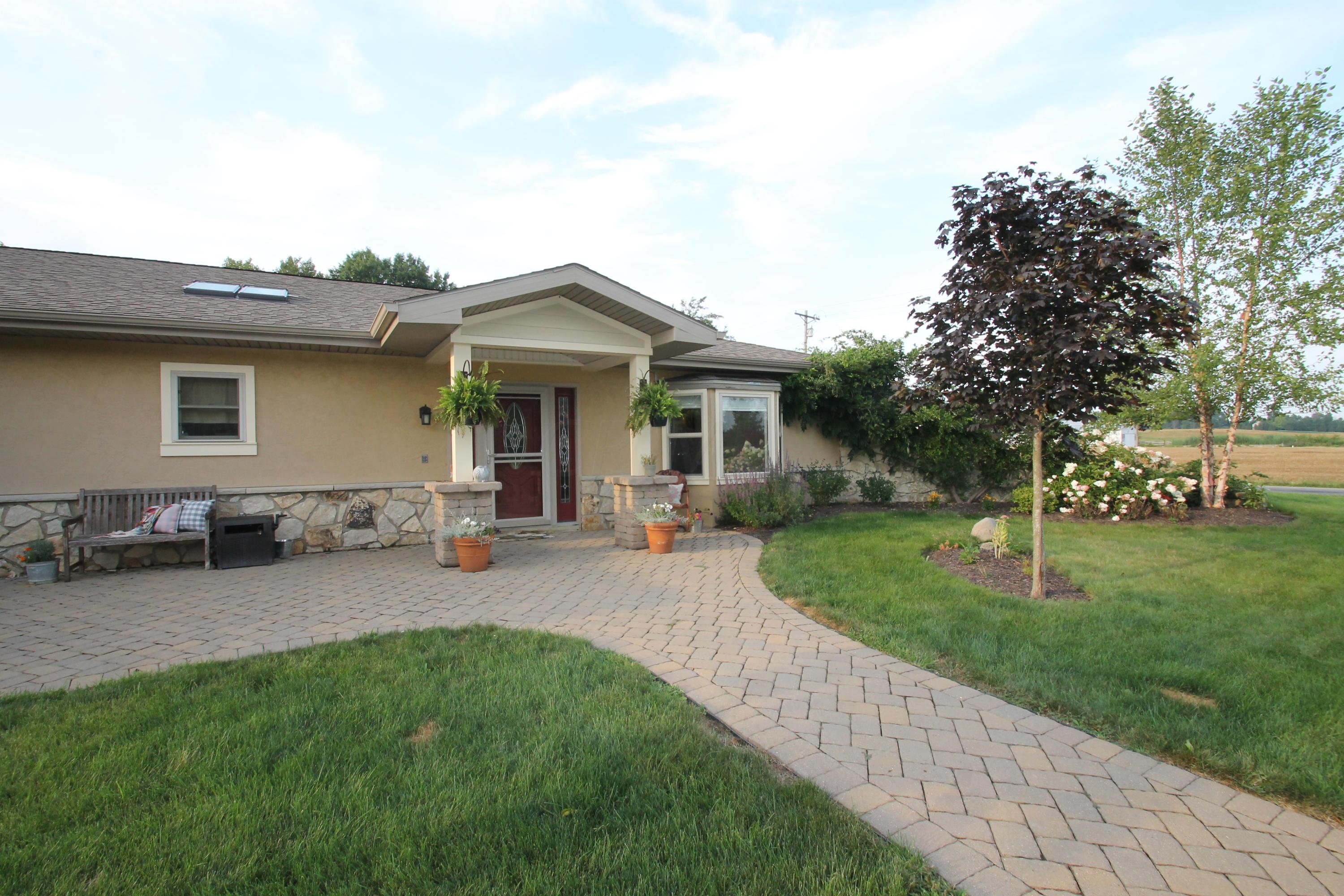 11045 Basil Road Northwest Baltimore, OH 43105 - Photo 4 of 44 Gallery Image 4