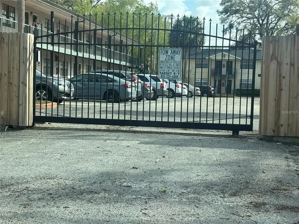 $1,425 | 12403 Hibiscus Oak Place, Unit 202, Tampa, FL 33612