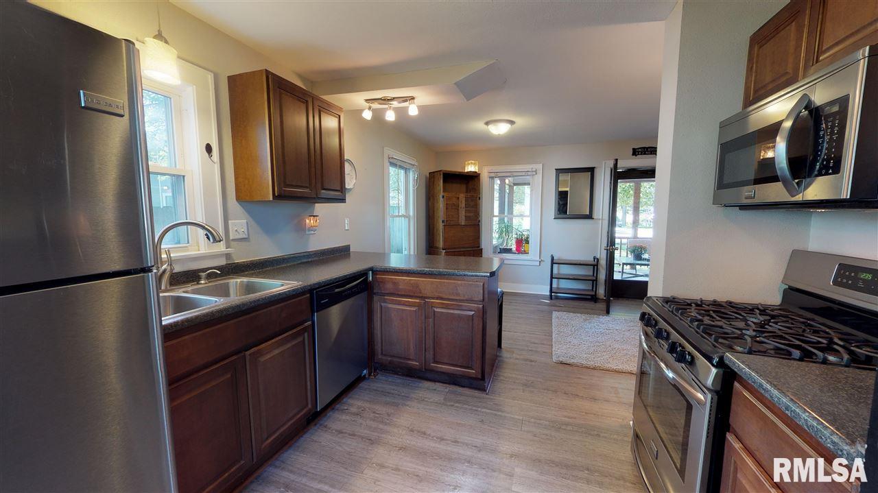 404 North 3rd Street Dunlap, IL 61525 - Photo 9 of 27 Gallery Image 9