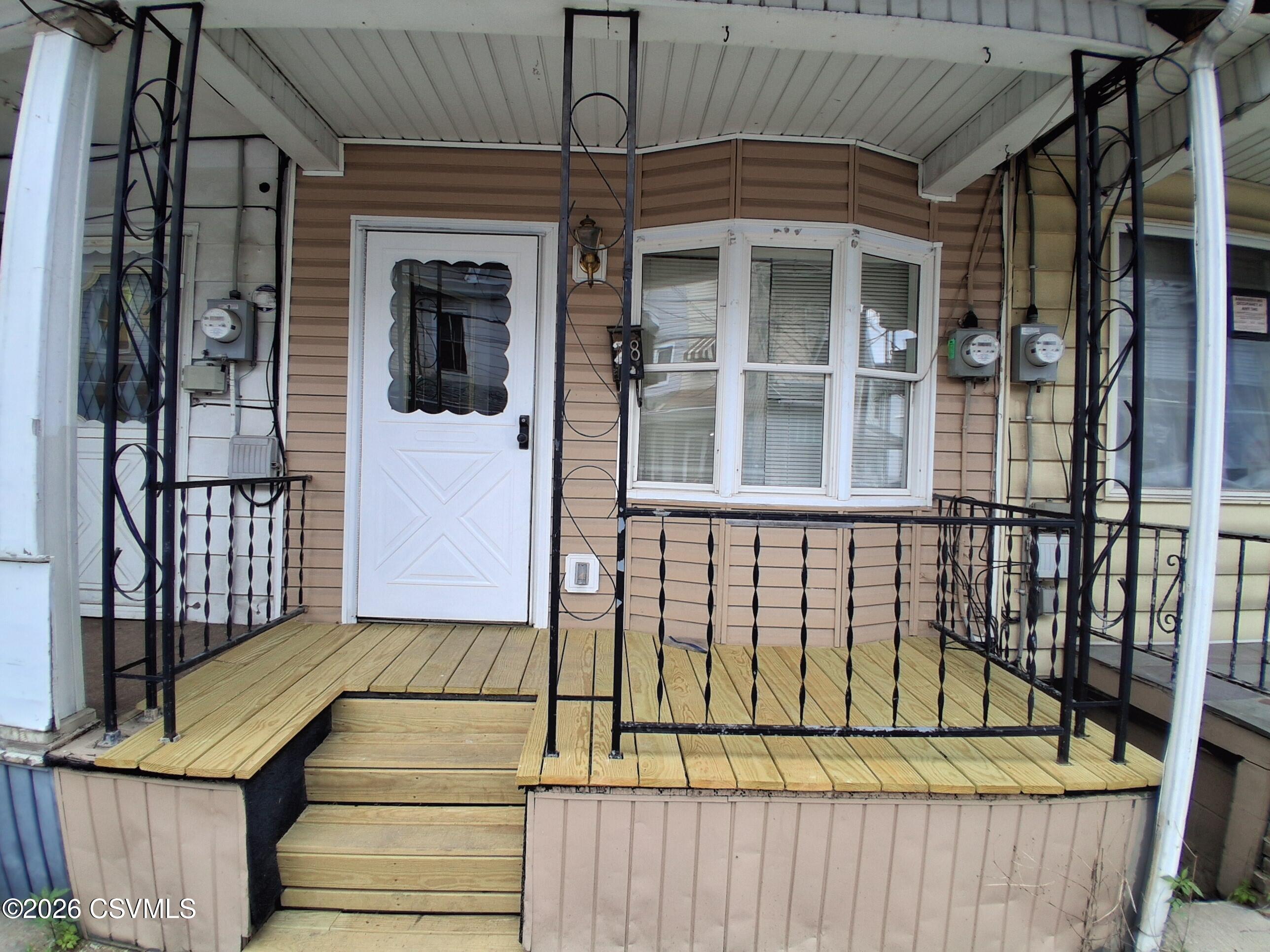 28 North Rock Street Shamokin, PA 17872 - Photo 2 of 13
