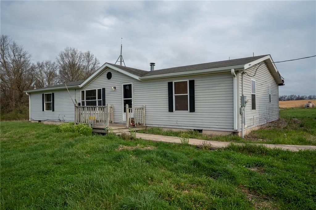 24237 Husk Road Brookfield, MO 64628 - Photo 5 of 39