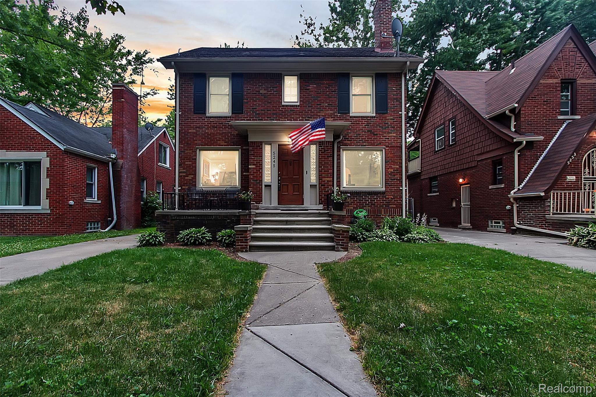 5245 Yorkshire Road Detroit, MI 48224 - Photo 2 of 35 5245_Yorkshire - HD Drone Photography-2.jpg