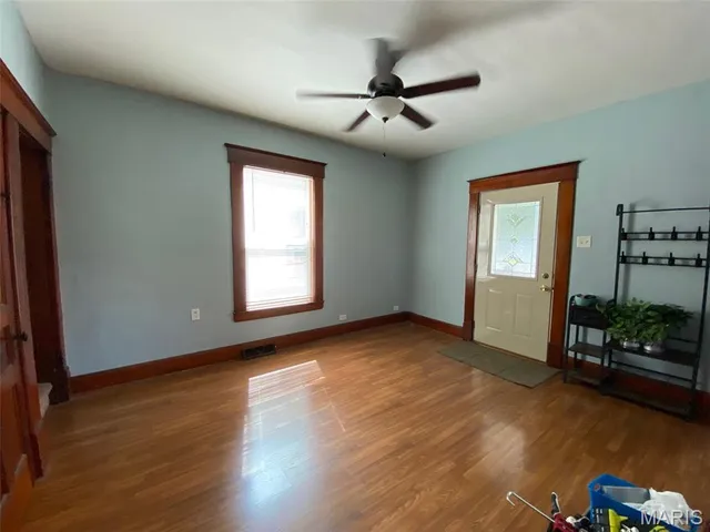 $115,000 | 215 South Oak Street, Nokomis, IL 62075