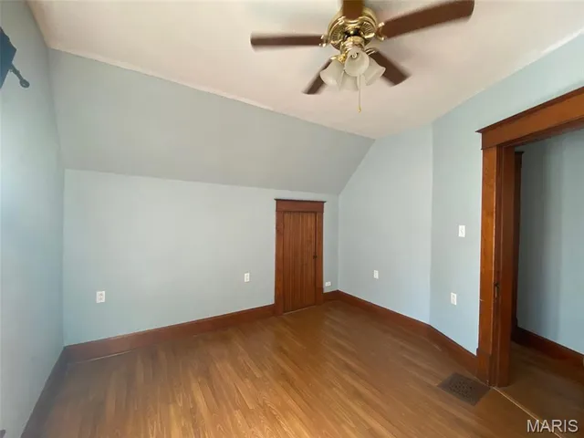 $115,000 | 215 South Oak Street, Nokomis, IL 62075