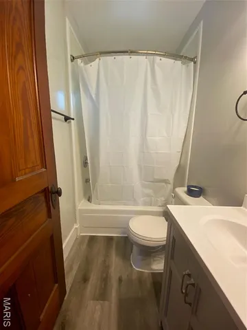 $115,000 | 215 South Oak Street, Nokomis, IL 62075