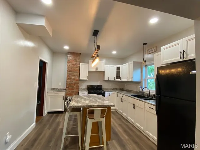 $115,000 | 215 South Oak Street, Nokomis, IL 62075