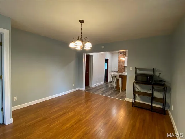 $115,000 | 215 South Oak Street, Nokomis, IL 62075