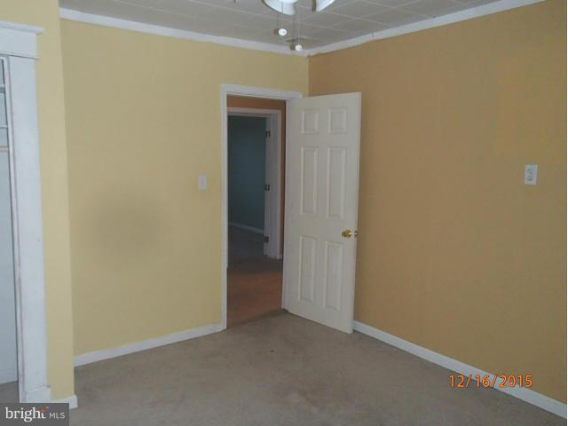 2106 Oak Road Baltimore, MD 21219 - Photo 13 of 19 Bedroom