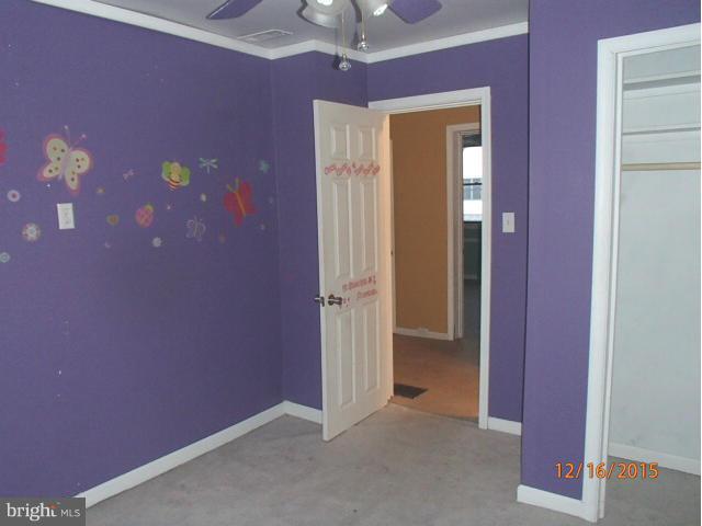 2106 Oak Road Baltimore, MD 21219 - Photo 9 of 19 Bedroom
