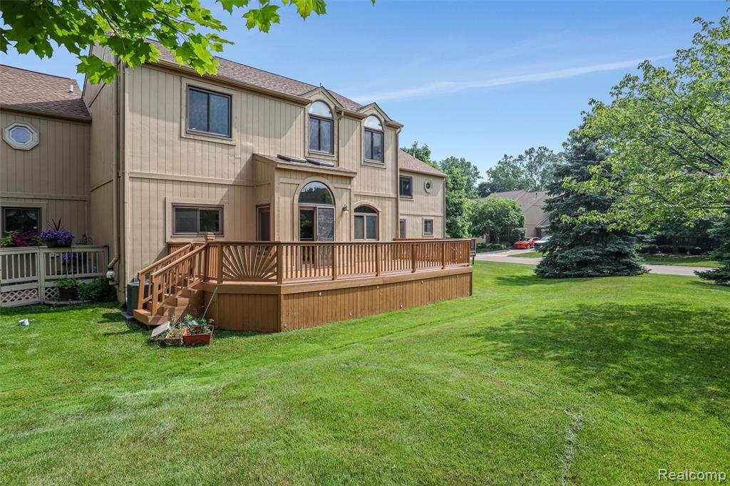 2137 Crystal Drive Rochester Hills, MI 48309 - Photo 30 of 32