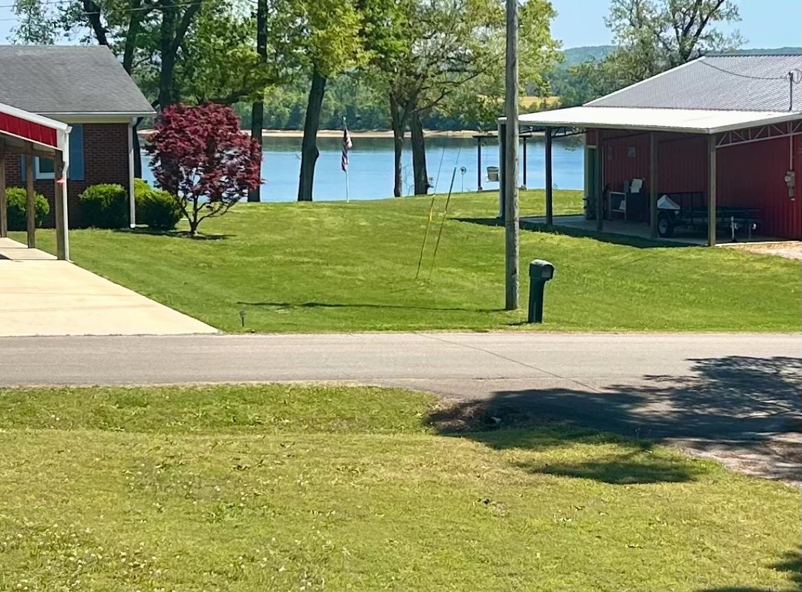 720 Riverside Lane Crump, TN 38327 - Photo 4 of 39 a view of a volley ball court