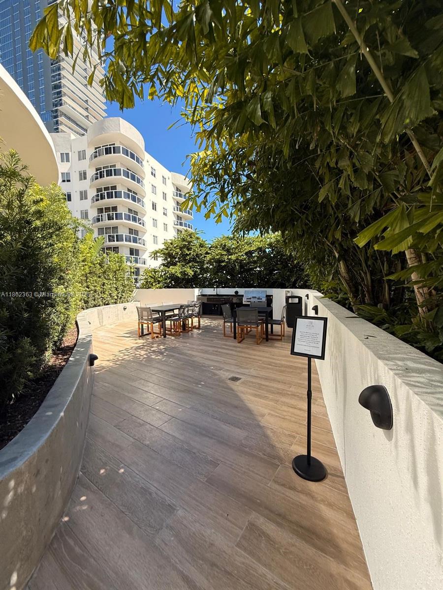 700 Northeast 24th Street, Unit 3701 Miami, FL 33137 - Photo 40 of 53 a roof view