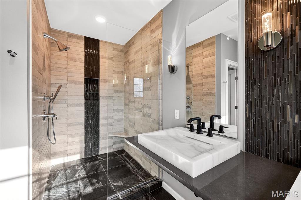 37 Ridgemoor Drive Clayton, MO 63105 - Photo 18 of 30