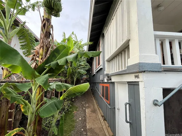 $895,000 | 1142 Richard Lane, Honolulu, HI 96819