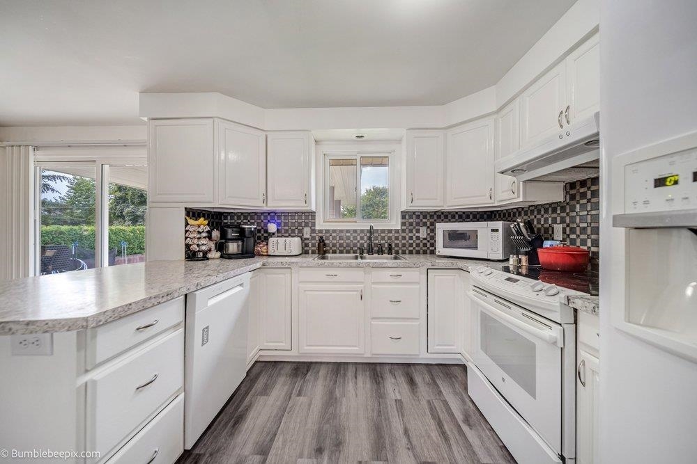 116 South Greenacres Road Greenacres, WA 99016 - Photo 7 of 41 Gallery Image 7