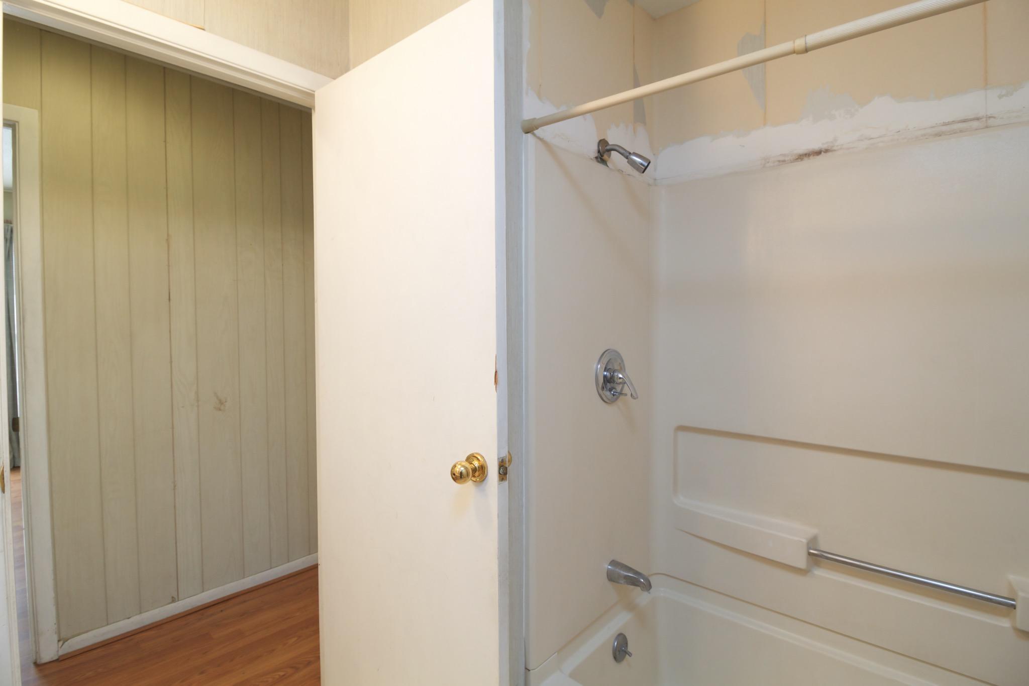 109 Reese Road Sevierville, TN 37862 - Photo 13 of 30 Hall Bath