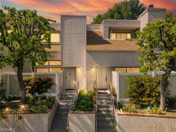 $4,750 | 15235 West Magnolia Boulevard, Unit E, Sherman Oaks, CA 91403