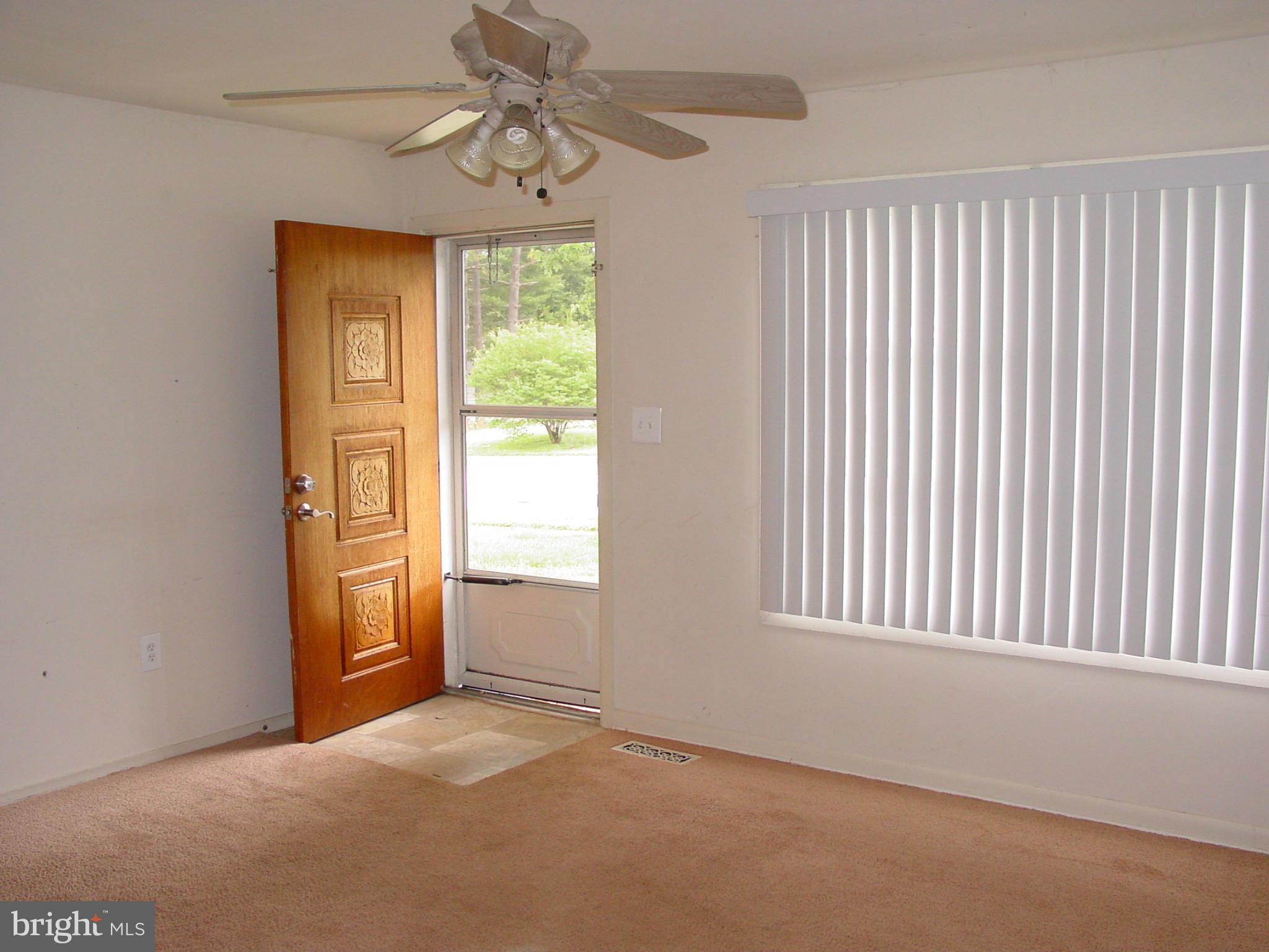 329 Walgrove Road Reisterstown, MD 21136 - Photo 4 of 11 Living Room