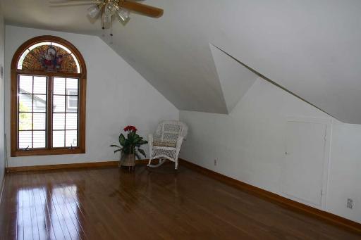 717 Old Hunt Road Fox River Grove, IL 60021 - Photo 8 of 14 Gallery Image 8