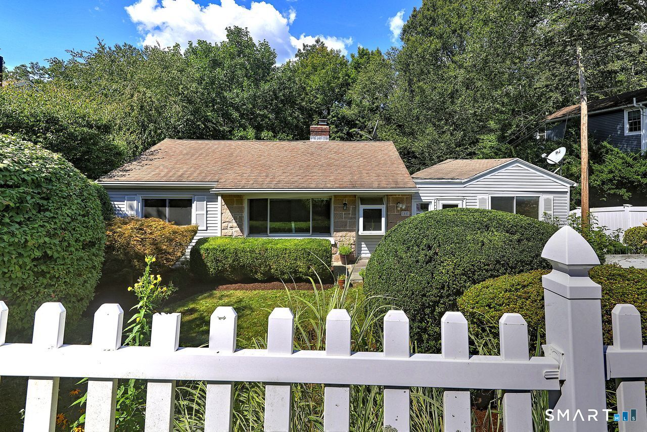 55 Old Sawmill Road Trumbull, CT 06611 - Photo 5 of 40 Gallery Image 5