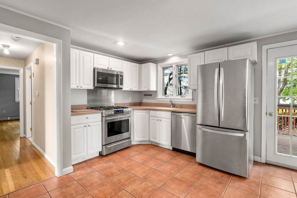 12 Birchwood Road Hudson, MA 01749 - Photo 13 of 35 Gallery Image 13