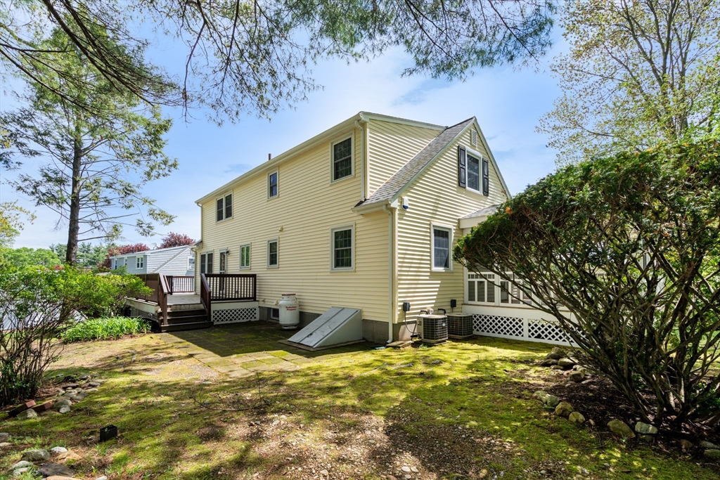 12 Birchwood Road Hudson, MA 01749 - Photo 29 of 35 Gallery Image 29