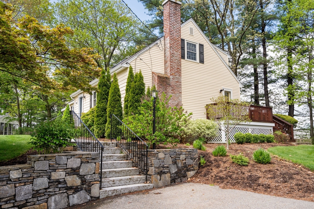 12 Birchwood Road Hudson, MA 01749 - Photo 5 of 35 Gallery Image 5